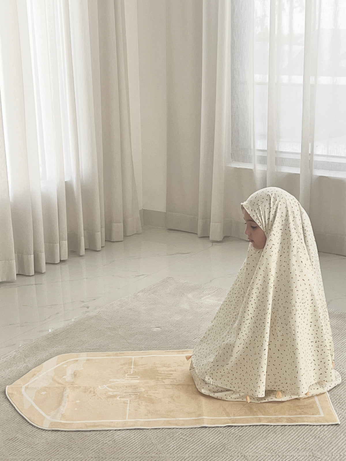 ZAHRA/  Girls Prayer Set / kids Mats & Flowers Prayer clothes