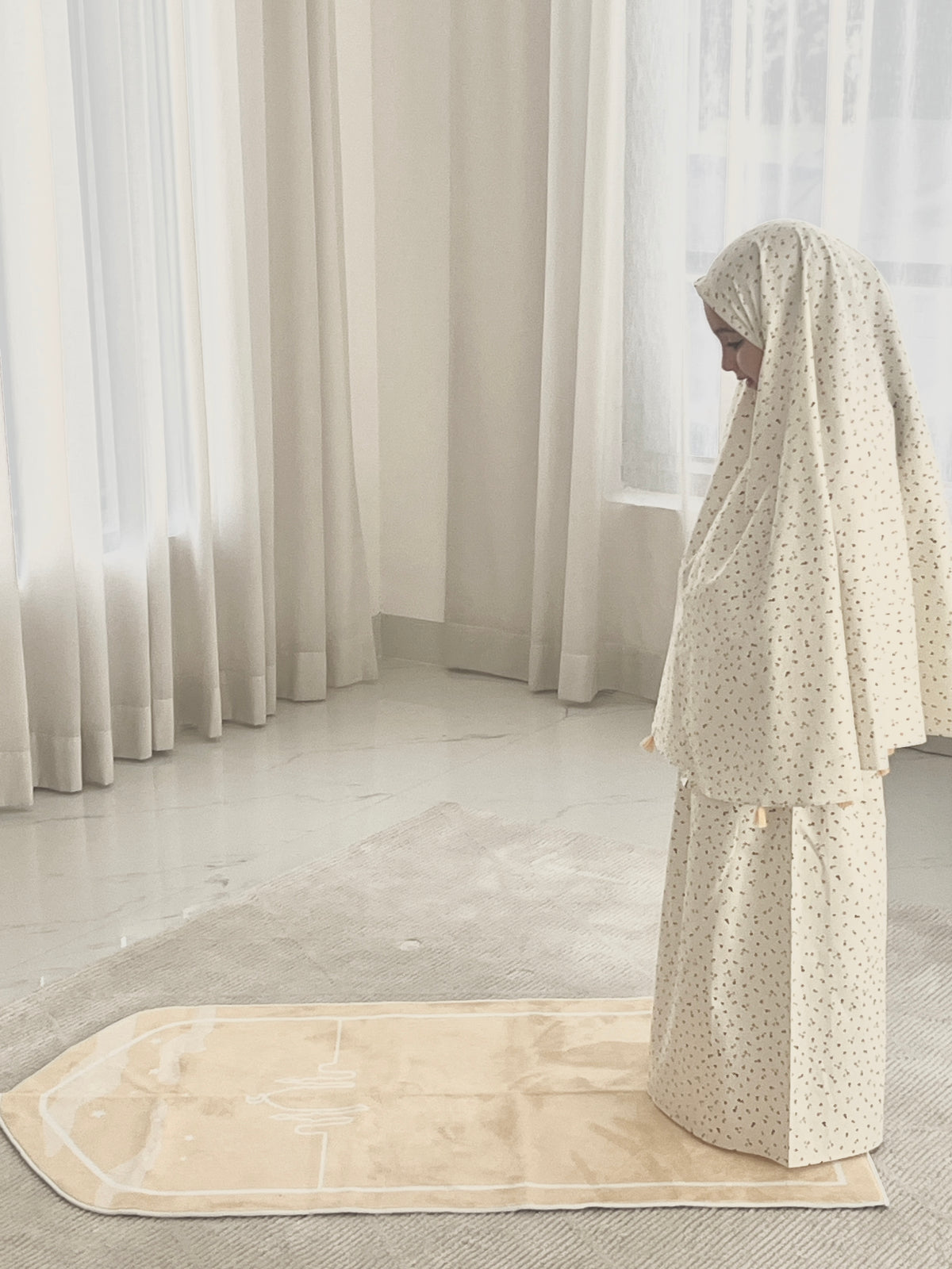 ZAHRA/  Girls Prayer Set / kids Mats & Flowers Prayer clothes