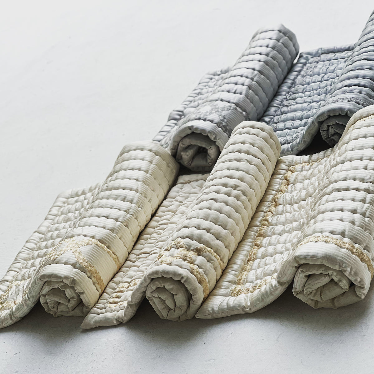 DAMAS / Embroidery Prayer Mat / Beige