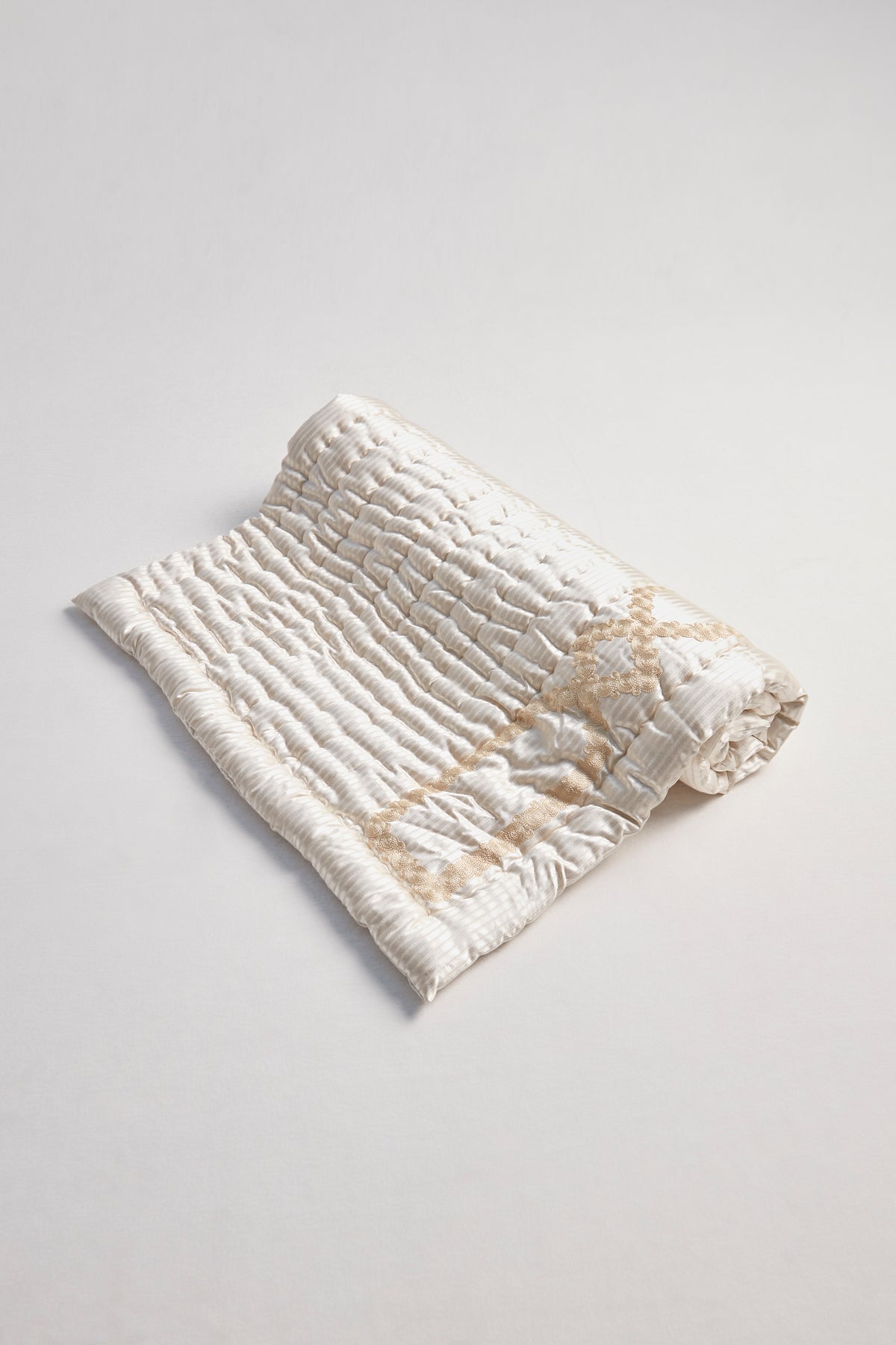 DAMAS / Embroidery Prayer Mat / Beige