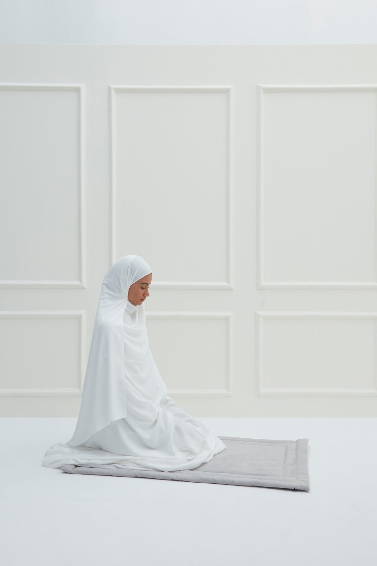 Sheila Prayer Clothes | Off-White